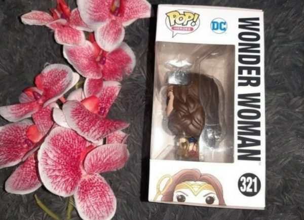 Wonder woman 321 pop - Imagen 2